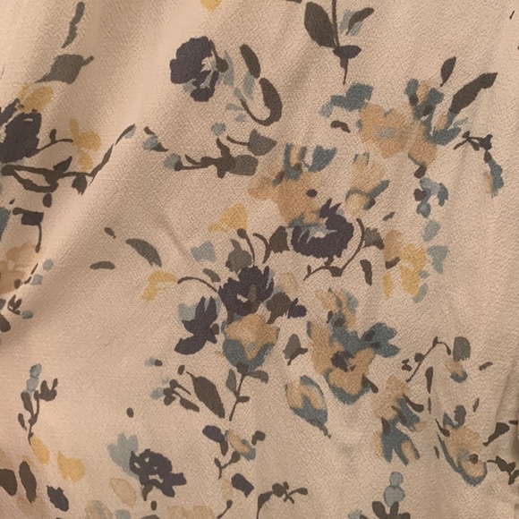 Abercrombie & Fitch Ruffle wrap dress in Floral pattern - Picture 3 of 4